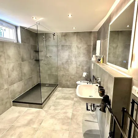 Relax Sauna & Gemuetlichkeit, Wlan, Netflix, Kingsize Betten, Enspannung Eschweiler