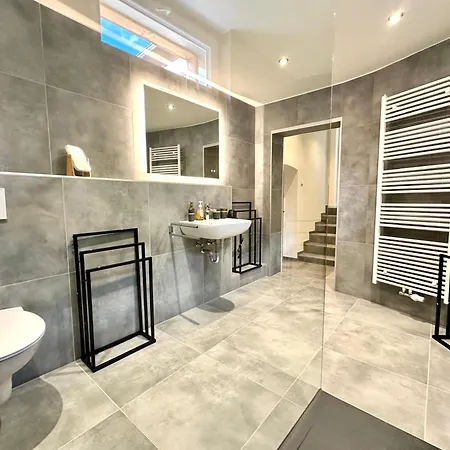 Relax Sauna & Gemuetlichkeit, Wlan, Netflix, Kingsize Betten, Enspannung *