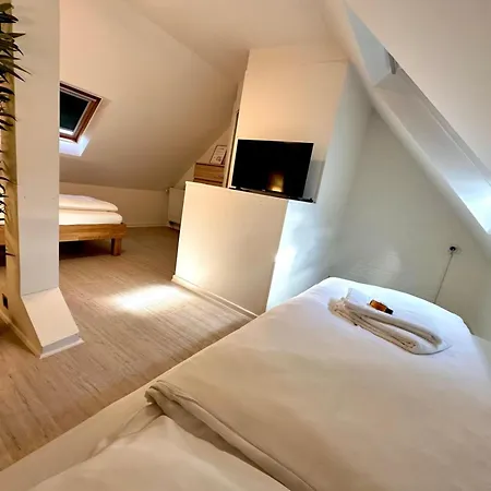 Relax Sauna & Gemuetlichkeit, Wlan, Netflix, Kingsize Betten, Enspannung * Eschweiler