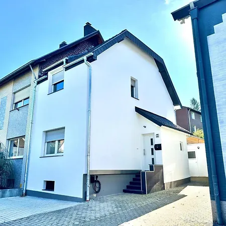 Relax Sauna & Gemuetlichkeit, Wlan, Netflix, Kingsize Betten, Enspannung * Eschweiler