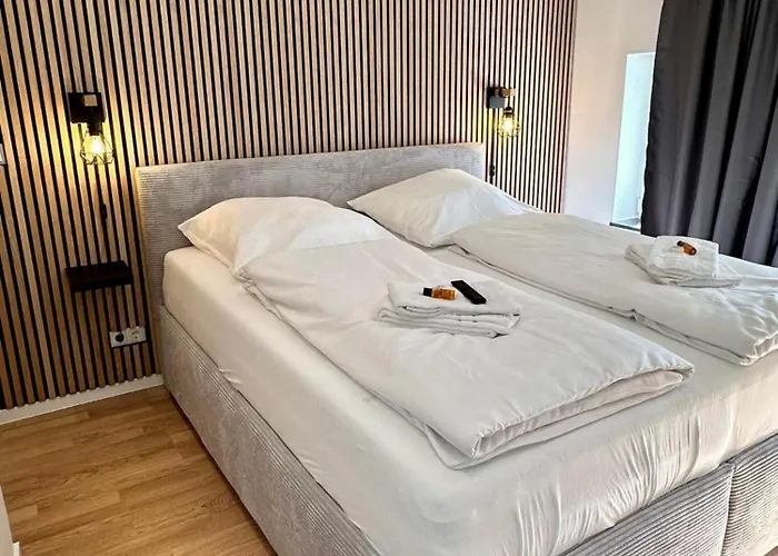 Feriehus Relax Sauna & Gemuetlichkeit, Wlan, Netflix, Kingsize Betten, Enspannung Eschweiler